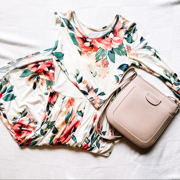 Dresses & Skirts - Beautiful Jessa Kae midi length floral dress!!